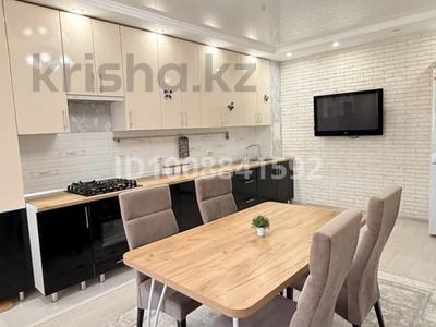 2-комнатная квартира · 95 м² · 4/5 этаж, мкр. Алтын орда, Баешева 7 за 400 000 〒 в Актобе