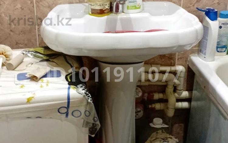 1-бөлмелі пәтер · 30.5 м² · 2/5 қабат, жаксыгулова 33 — Поликлиника 4, бағасы: 8 млн ₸ в Уральске — фото 2
