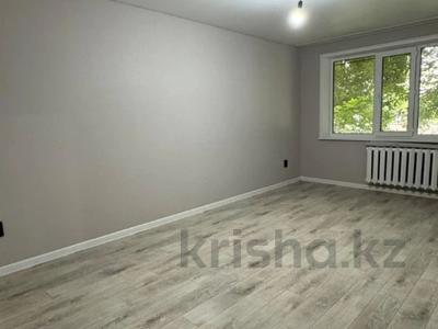 2-бөлмелі пәтер · 43.6 м² · 1/5 қабат, 15-шағынаудан, бағасы: 10 млн ₸ в Караганде, Алихана Бокейханова р-н