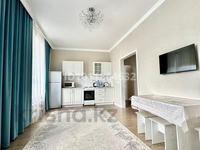 2-бөлмелі пәтер · 47 м² · 9/9 қабат, ул. Ханов Керея и Жанибека 40, бағасы: 18 000 ₸ в Астане, Есильский р-н