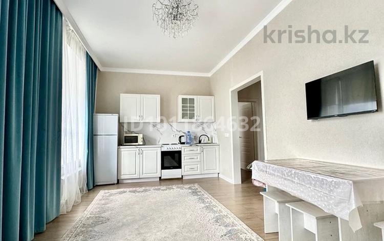 2-бөлмелі пәтер · 47 м² · 9/9 қабат, ул. Ханов Керея и Жанибека 40, бағасы: 18 000 ₸ в Астане, Есильский р-н — фото 2