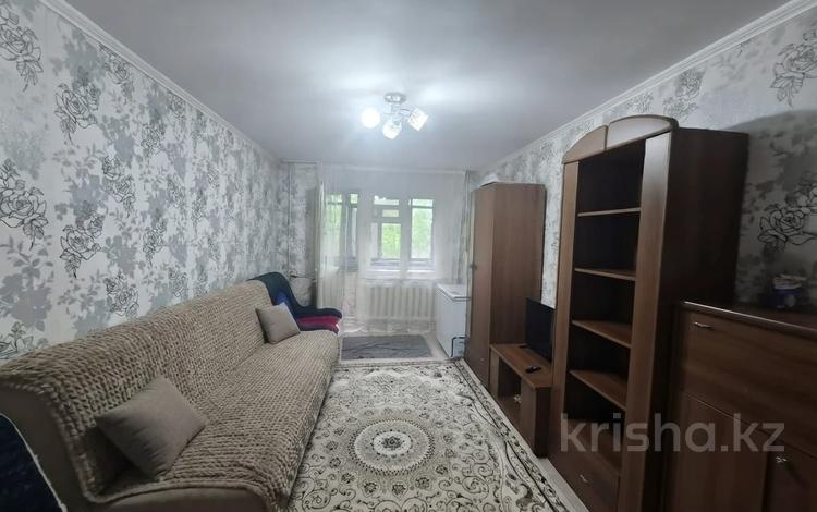 2-бөлмелі пәтер · 44.9 м² · 2/5 қабат, 15-шағынаудан, бағасы: 9.5 млн ₸ в Караганде, Алихана Бокейханова р-н — фото 2