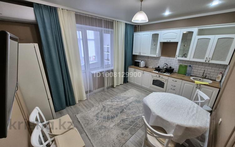 1-комнатная квартира · 45 м² · 6/9 этаж, мкр Жана Орда 9 за 190 000 〒 в Уральске — фото 2