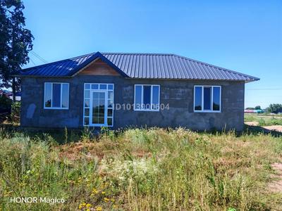 Отдельный дом · 2 комнаты · 65 м² · 2 сот., жилой массив Кызылжар — На против резиденций. На повороте в Кызылжар за 13 млн ₸ в Актобе