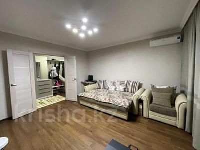 4-комнатная квартира · 80 м² · 8/9 этаж, Турксибская 53 за ~ 32.7 млн 〒 в Семее