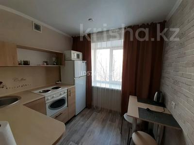 1-комнатная квартира, 32 м², 4/4 этаж по часам, Крылова 112 за 2 000 〒 в Усть-Каменогорске
