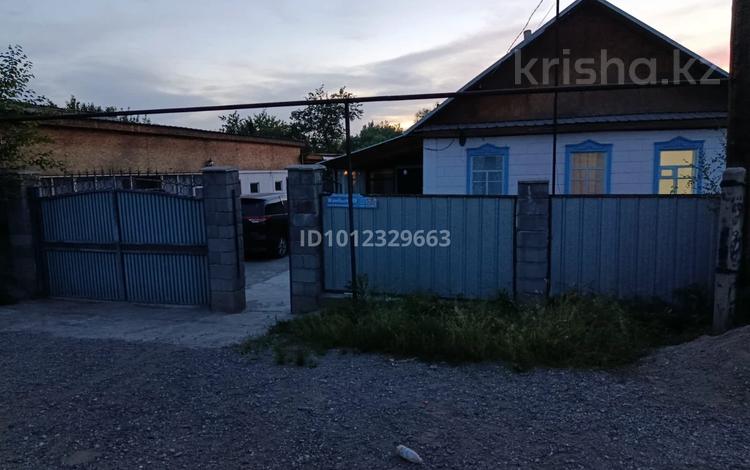 4-бөлмелі пәтер · 250 м² · 1 қабат, Жамбула 49, бағасы: 35 млн ₸ в  — фото 2