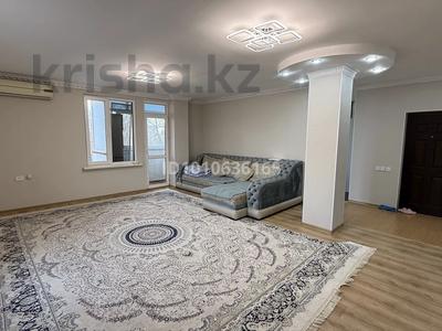 4-комнатная квартира · 180 м² · 2/4 этаж, Абулхайыр хан 7а — Район депо за 40 млн 〒 в Уральске