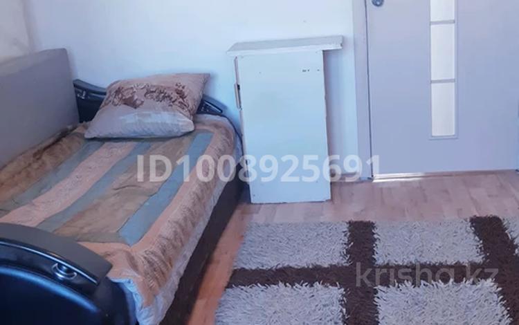 2 бөлме · 47 м² · 4/5 қабат, Абая 106 — Универмаг Сити центр, бағасы: 70 000 ₸ в Уральске — фото 3