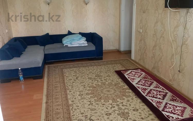 3-комнатная квартира, 90 м², 3/4 этаж помесячно, Аль-фараби 4 — Shymkent plaza за 140 000 〒 в Шымкенте — фото 2