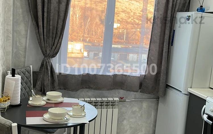 1-комнатная квартира · 32 м², Новаторов 19 за 12 000 ₸ в Усть-Каменогорске, Ульбинский — фото 4