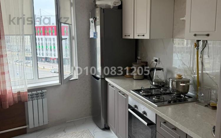 2-бөлмелі пәтер · 53.5 м² · 8/9 қабат, 33-й мкр 32, бағасы: 14.5 млн ₸ в Актау — фото 2