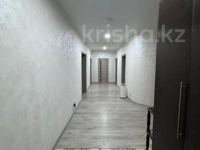 4-бөлмелі пәтер · 126.6 м² · 8/9 қабат, Алтын орда ш/а., Ораза Татеулы, бағасы: 44.8 млн ₸ в Актобе, мкр. Алтын орда