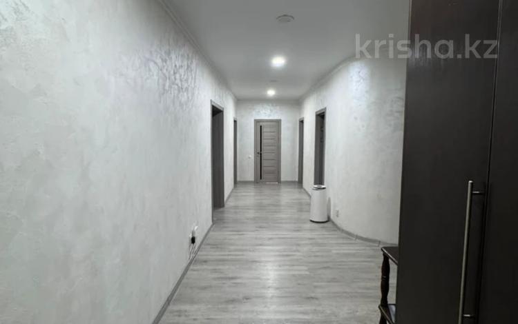 4-бөлмелі пәтер · 126.6 м² · 8/9 қабат, Алтын орда ш/а., Ораза Татеулы, бағасы: 44.8 млн ₸ в Актобе, мкр. Алтын орда — фото 2