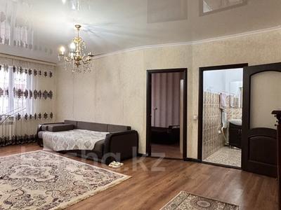 2-комнатная квартира · 57 м² · 1/4 этаж, Толе би 2д — Гранд базар Доснар за 17.5 млн 〒 в Таразе