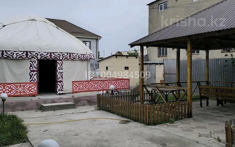 Отдельный дом · 3 комнаты · 90 м² · 7 сот., Токбергенова 114 — Баласагун 114 за 40 млн ₸ в Таразе — фото 2