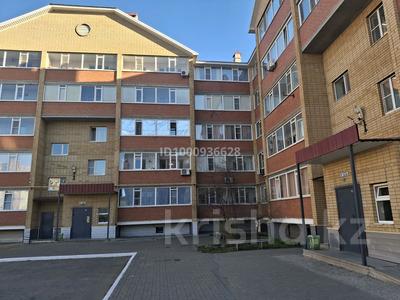 2-комнатная квартира · 60 м² · 1/5 этаж, мкр. Алтын орда 38 — Санкибай батыра - 38 за 23.5 млн ₸ в Актобе