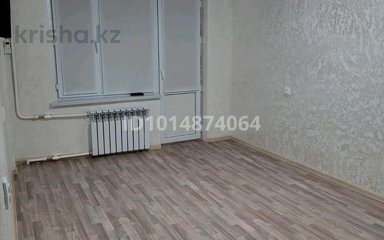 1-комнатная квартира · 48 м² · 2/5 этаж, привокзальный 10 — рядом находится ресторан Айжан за 13 млн ₸ в Атырау, мкр Привокзальный-5 — фото 2