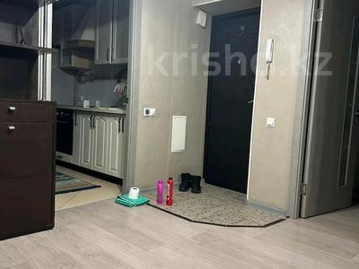 4-комнатная квартира · 100 м², Кабанбай батыра 93 за 350 000 〒 в Усть-Каменогорске