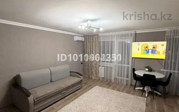 1-бөлмелі пәтер · 36 м² · 3/9 қабат, ул. Курмангазы 110, бағасы: 15.2 млн ₸ в Уральске, мкр Школьник — фото 2