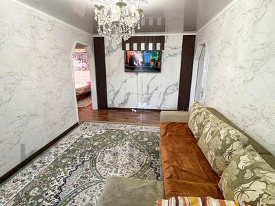 3-комнатная квартира · 57 м² · 5/5 этаж, мкр 5 за 15.8 млн 〒 в Талдыкоргане, мкр Самал