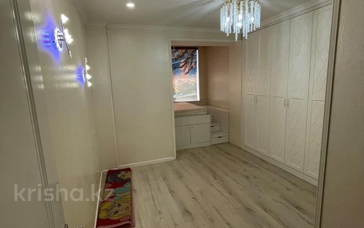 3-комнатная квартира · 65 м² · 4/5 этаж, Желтоксан 8 за 300 000 ₸ в Шымкенте — фото 2