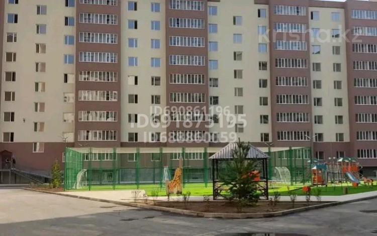 1-комнатная квартира, 37 м², 1/9 этаж, Игишева 18 за 18 млн 〒 в Астане, Алматы р-н — фото 2