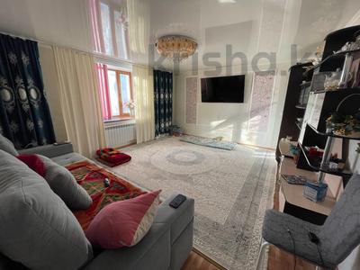 Отдельный дом · 5 комнат · 160.6 м² · 4.5 сот., М. Дулатова 203 за 50 млн 〒 в Костанае