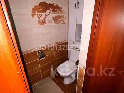 3-бөлмелі пәтер · 55 м² · 1/4 қабат, Толе би 35, бағасы: 32 млн ₸ в Каскелене