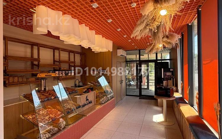 БИЗНЕС! Остановка Сазда! · 50 м² за 10.5 млн ₸ в Актобе — фото 2