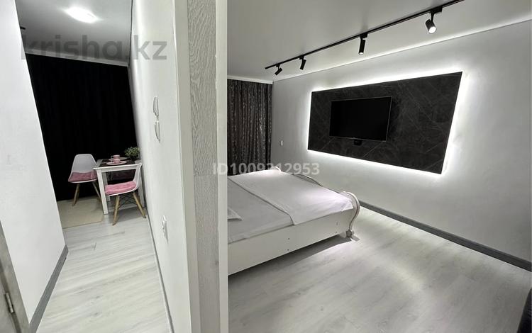 1-комнатная квартира · 35 м² · 3/5 этаж, Анаркулова 8 за 14 000 ₸ в Жезказгане — фото 2