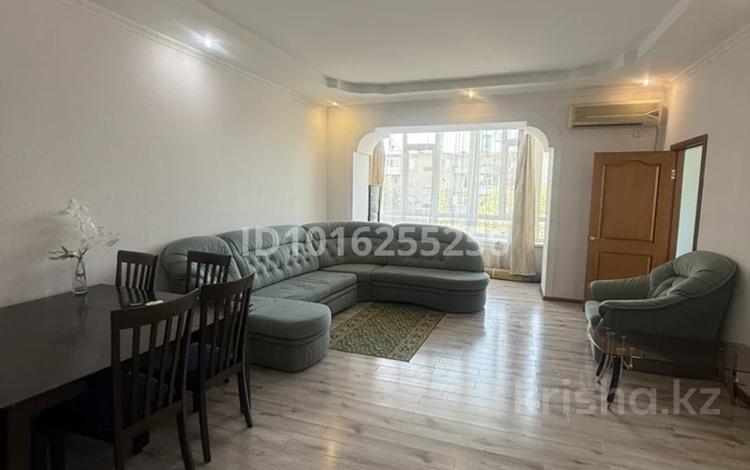 3-комнатная квартира · 110 м² · 3/5 этаж, мкр 5 160 за 230 000 ₸ в Актобе — фото 2