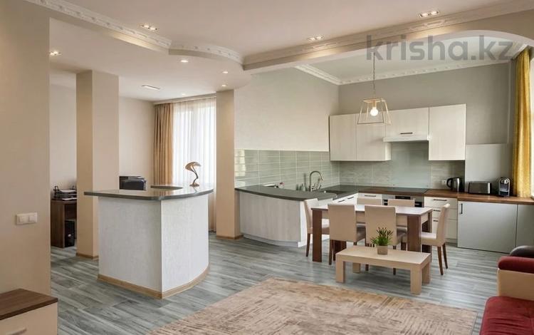 3-комнатная квартира · 120 м² · 3/6 этаж, Сатпаева 39А за 22 000 ₸ в Атырау — фото 28