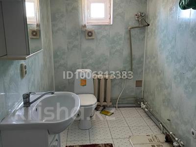 Отдельный дом · 1 комната · 50 м², мкр Жулдыз 71 за 70 000 〒 в Уральске