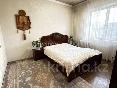 Аренда квартир в Алматинской обл.: 2-комнатная квартира · 58 м² · 4/5 этаж · помесячно, Алатау — Абылай Хана за 200 000 〒 2-комнатная квартира · 58 м² · 4/5 этаж · помесячно, Алатау — Абылай Хана за 200 000 〒 в Боралдае (Бурундай), мкр Водник-2