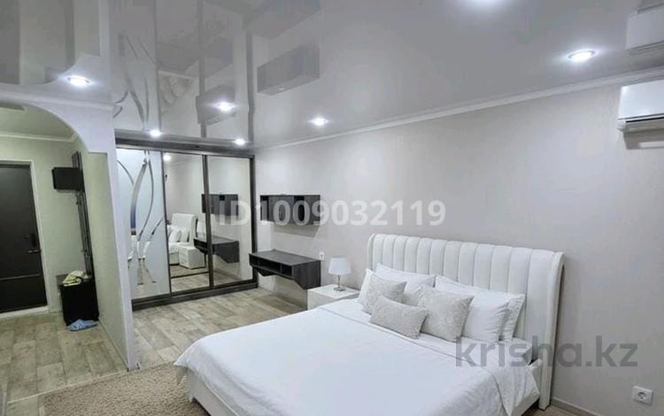 1-комнатная квартира · 45 м² · 4/9 этаж, мкр 4 38 — Мост Сырым Датова за 10 000 ₸ в Уральске — фото 3