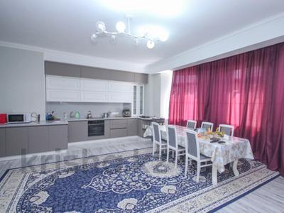 4-бөлмелі пәтер · 95 м² · 1/6 қабат, мкр Аксай-4 16б, бағасы: 60 млн ₸ в Алматы, Ауэзовский р-н
