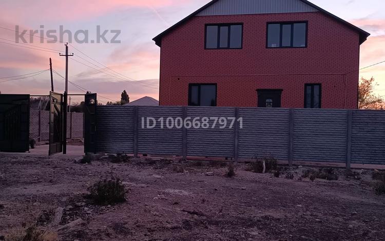 Отдельный дом · 6 комнат · 200 м² · 7 сот., мкр Шайкорык, Мкр Шайкорык ул Телеу 85 — Телеу 49 а за 36 млн 〒 в Таразе — фото 2