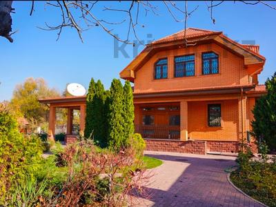 Аренда домов или дач в Алматы: Отдельный дом · 5 комнат · 300 м² · помесячно, мкр Хан Тенгри 77/1 за 2 млн 〒 Отдельный дом · 5 комнат · 300 м² · помесячно, мкр Хан Тенгри 77/1 за 2 млн 〒 в Алматы, Бостандыкский р-н