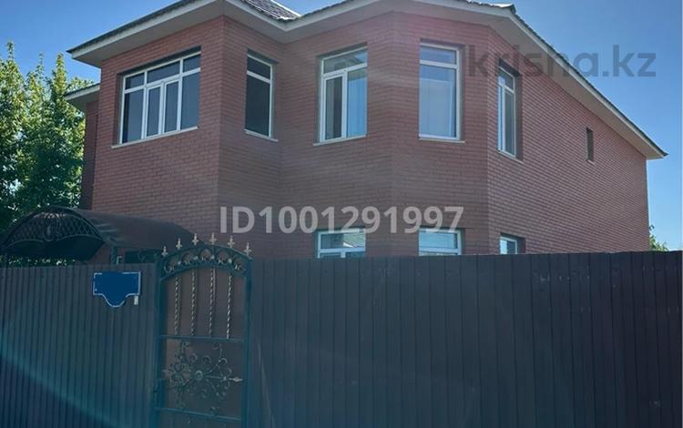 Отдельный дом · 7 комнат · 250 м² · 7 сот., Жуманиязова — Московская-Наурыз за 135 млн 〒 в Уральске — фото 2