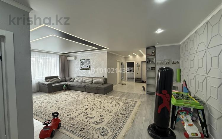 4-бөлмелі пәтер · 130 м² · 3/5 қабат, мкр Северо-Восток 32/3 — Циолковского, бағасы: 55 млн ₸ в Уральске — фото 2