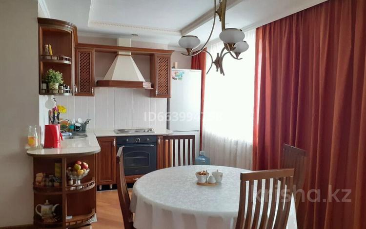3-комнатная квартира · 105 м² · 10 этаж, Ермекова за 37 млн ₸ в Караганде, Казыбек би р-н — фото 2