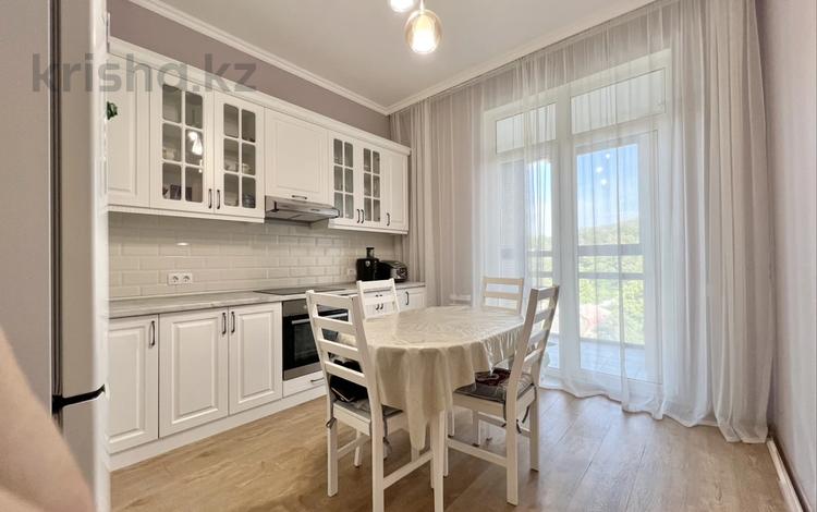 2-комнатная квартира · 74 м² · 7/10 этаж, Бекхожина 15 за 630 000 ₸ в Алматы, Медеуский р-н — фото 2