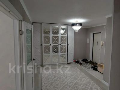 3-бөлмелі пәтер, 100 м², 4/10 қабат, мкр 12, бағасы: 32 млн 〒 в Актобе, мкр 12