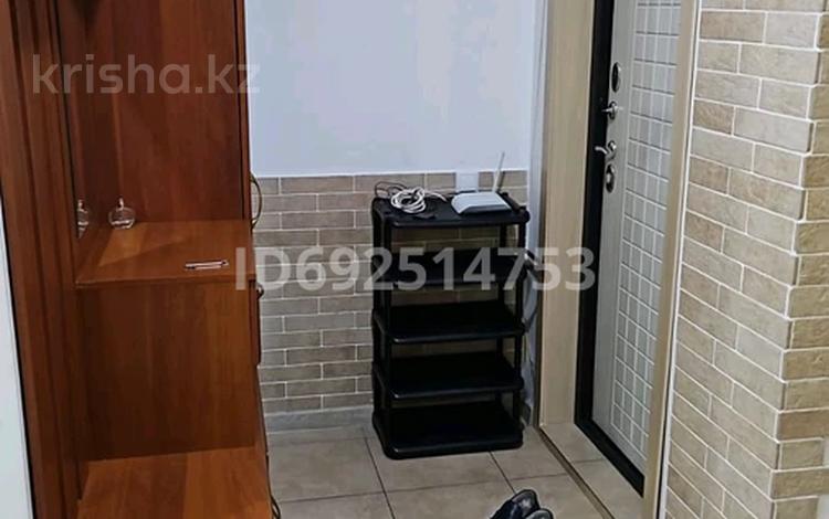 1-бөлмелі пәтер · 42.8 м² · 2/3 қабат, мкр Городской Аэропорт, Алтын Арка 19, бағасы: 16.5 млн ₸ в Караганде, Казыбек би р-н — фото 15