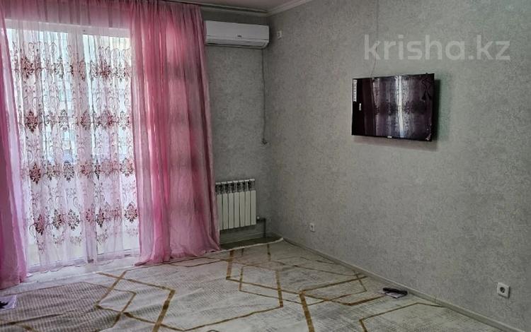 1-комнатная квартира, 40 м², 6/9 этаж, Аргынбекова за 22.5 млн 〒 в Шымкенте — фото 4