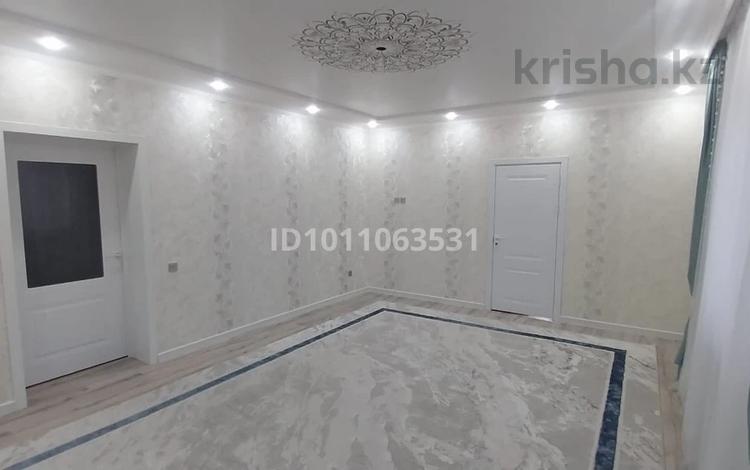 Отдельный дом · 4 комнаты · 120 м² · 6 сот., Мейірім 11 — Массив Кайнар за 21 млн 〒 в Таразе — фото 2