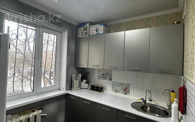 3-комнатная квартира · 62.3 м² · 2/5 этаж, Абая — 2 школа за 15.5 млн ₸ в Темиртау — фото 2