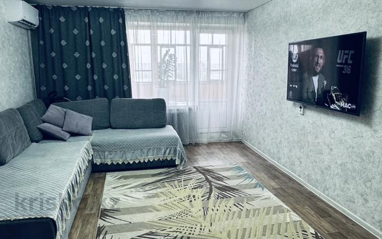 3-бөлмелі пәтер · 72 м² · 9 қабат, Кабанбай батыра 42 — Шакарима, бағасы: 32 млн ₸ в Семее — фото 2