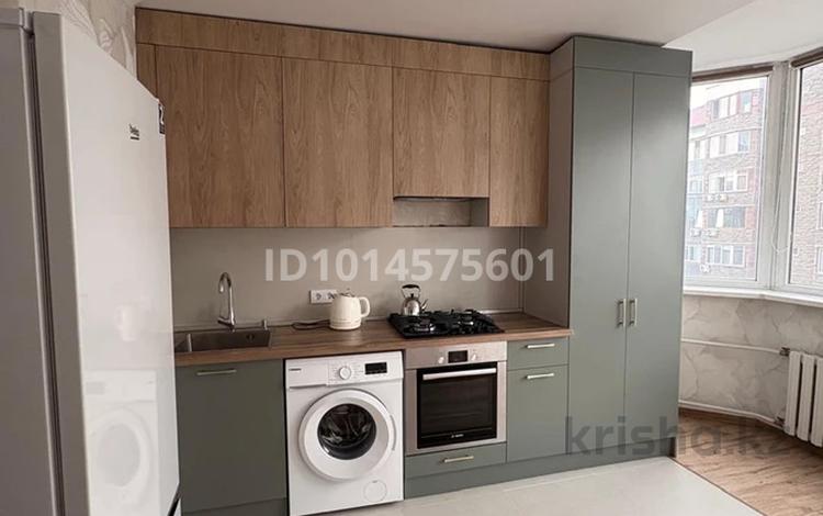 3-комнатная квартира · 86 м² · 7/10 этаж, мкр Жетысу-4 24 за 400 000 ₸ в Алматы, Ауэзовский р-н — фото 3